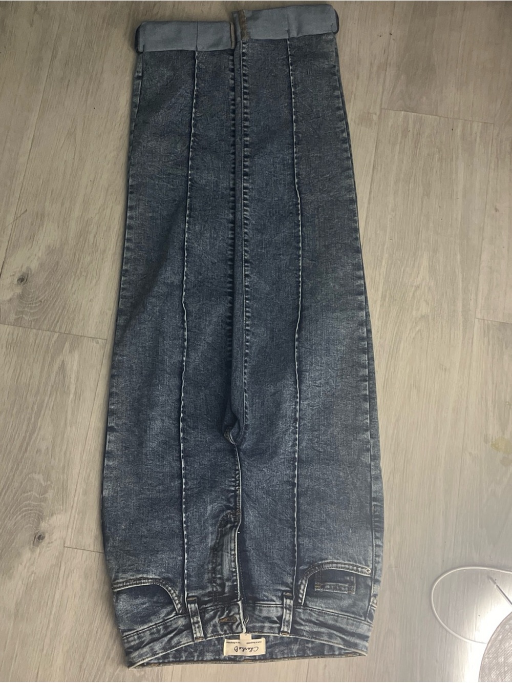 Charlie B Medium Blue Crop Pintuck Jeans with Cuff Hem size 0 - Picture 7 of 7